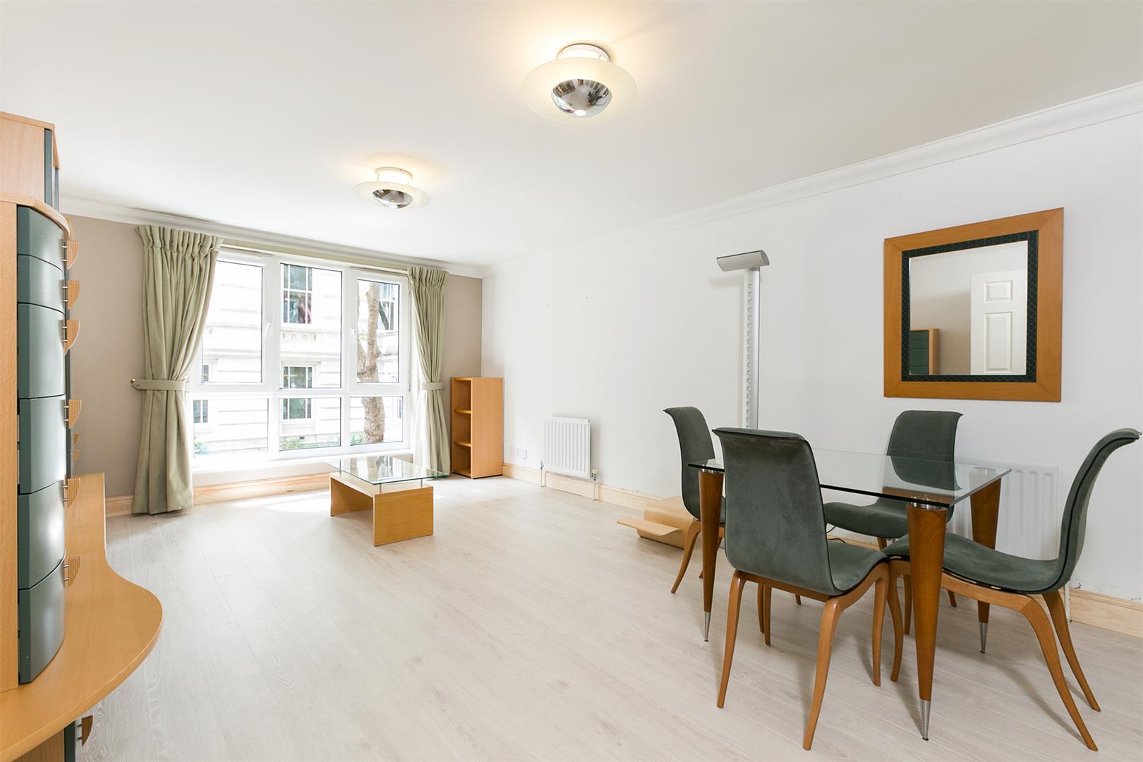 1 bed property in Little Britain, London